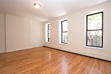 Rented by R New York