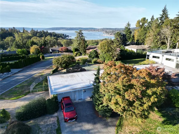 9808 NE 33rd Street, Bellevue, WA 98004