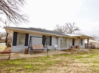 925 N Little School Rd, Kennedale, TX 76060