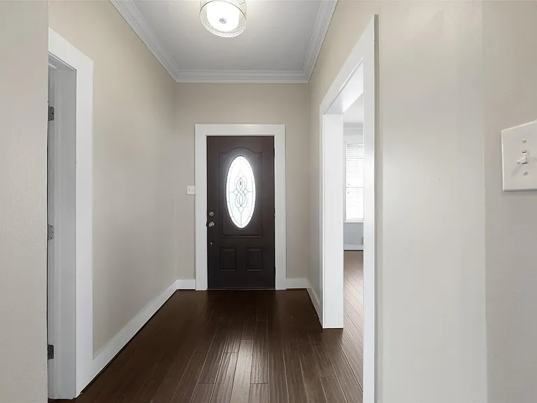 309 Pecore St — Photo 16