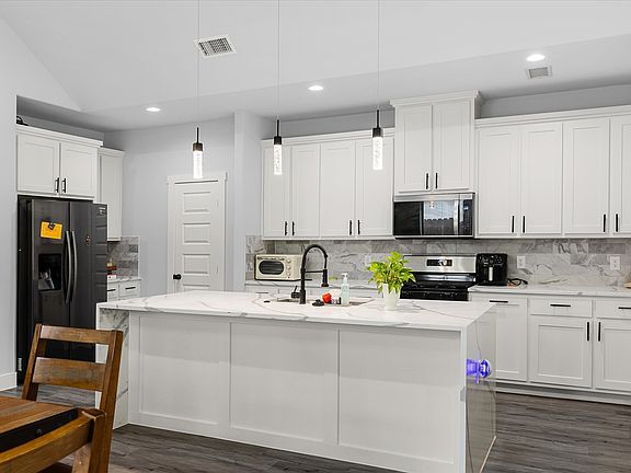 5th image of 4755 Ramey Ave