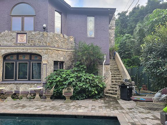 3rd image of 3598 N Bayhomes Dr