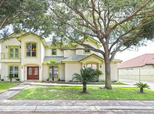 203 Lake Lugano Rd, Laredo, TX 78041