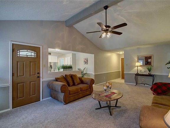 5th image of 1104 Murry Dr N