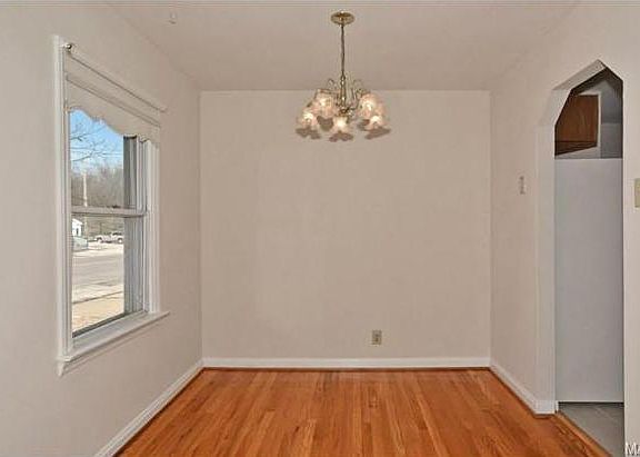 5th image of 15 Banbury Ct