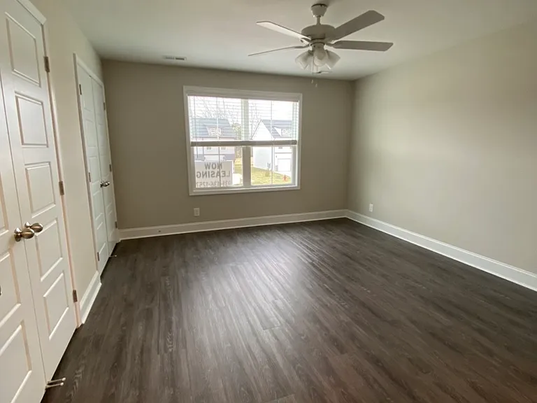 1031 Glenkirk Dr — Photo 9
