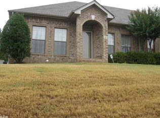 68 Reservoir Heights Dr, Little Rock, AR 72227