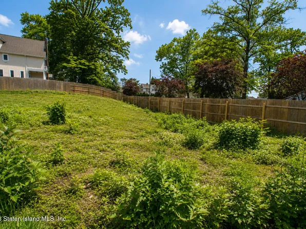 94 Dalemere Rd, Staten Island, NY 10304