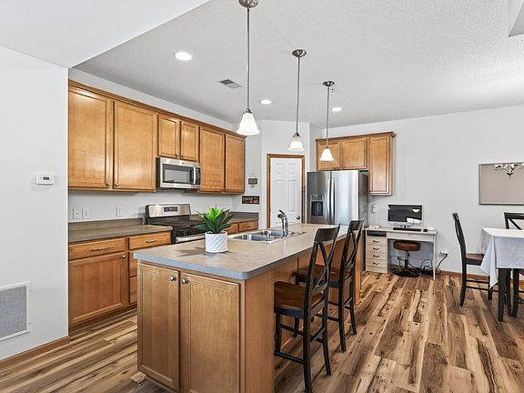 5th image of 1845 Columbia Ln Unit 3