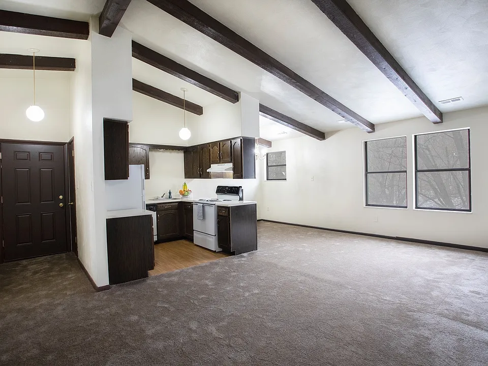 Center Grove Apartments