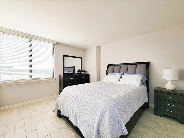 3525 Sage Rd #303 — Photo 29