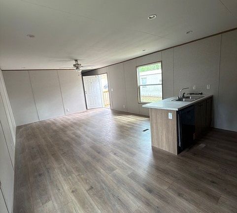 4th image of 7805 Edelweiss Dr #23