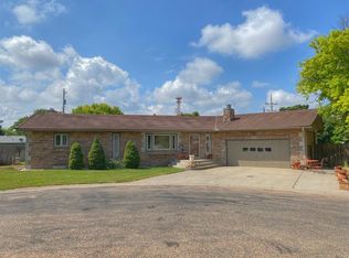 609 Manor Ct, Sublette, KS 67877