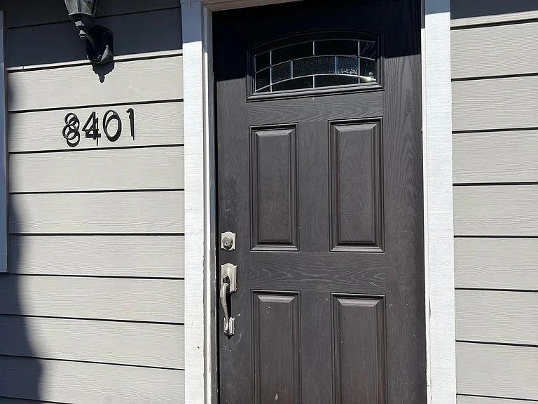 8401 Sunrise Ave — Photo 1