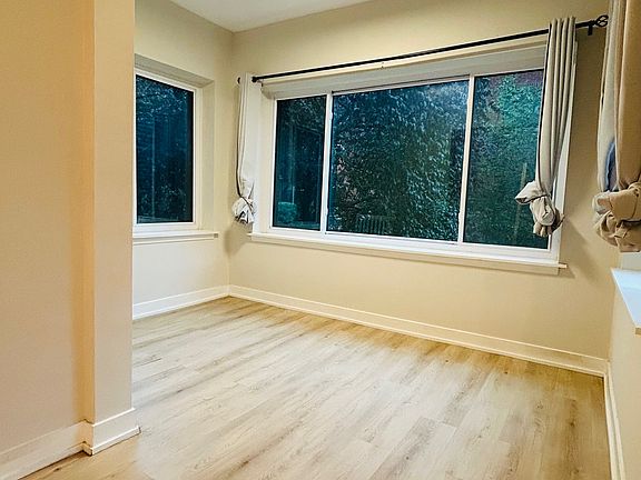 3rd image of 918 W Sunnyside Ave APT 1B