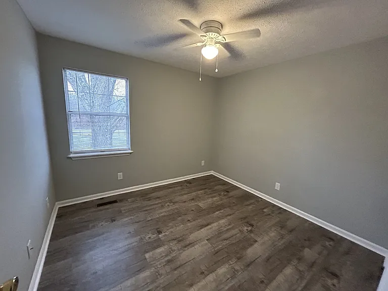3522 Southmeade Dr — Photo 12