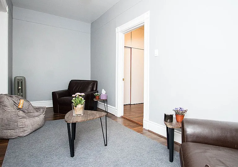 206 Scholes St #8 — Photo 4