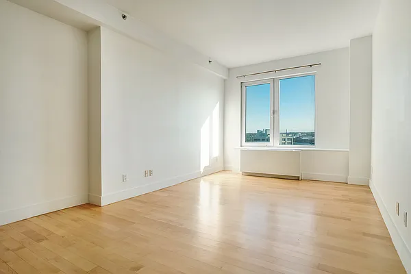 Rented by Bond New York | media 1