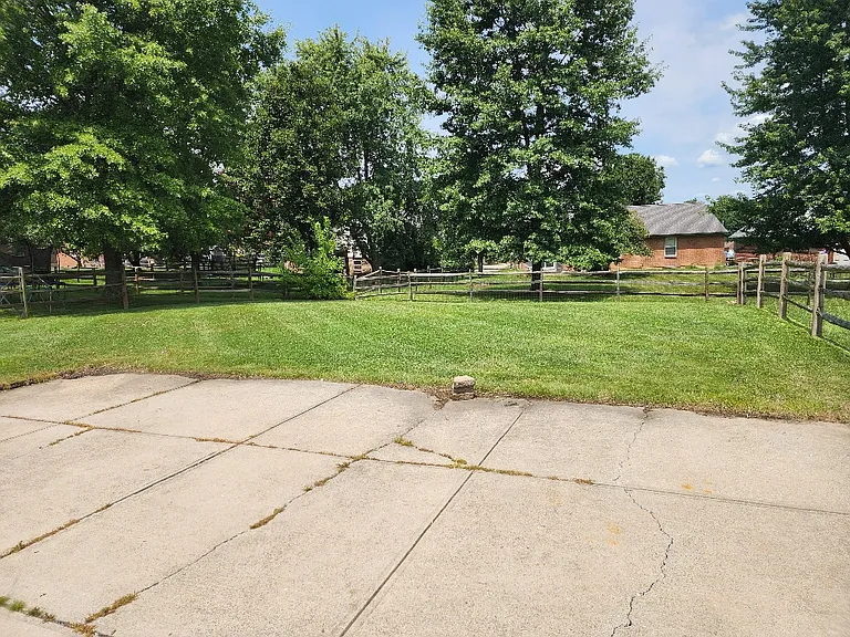 2589 Eastwind Ct — Photo 4