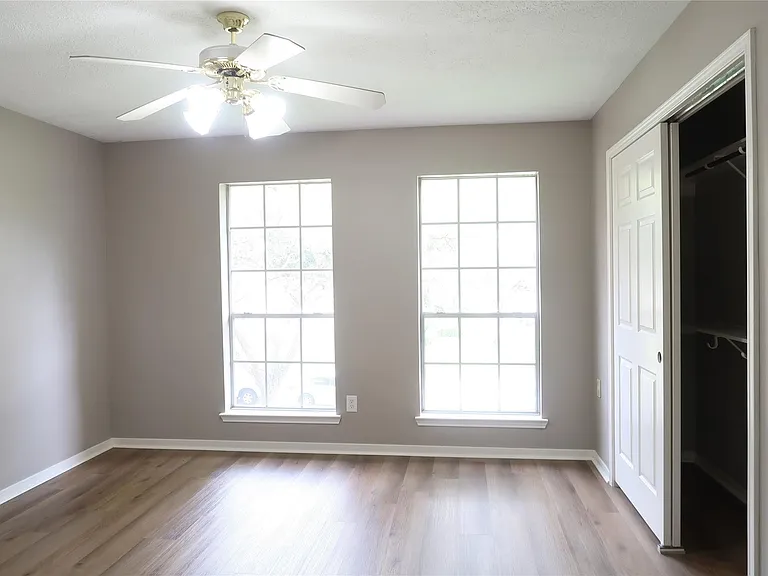 20714 Morning Creek Dr — Photo 44