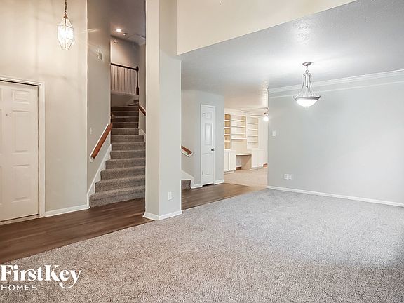 3rd image of 4226 Mountain Peak Way