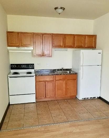 2nd image of 7256 S Jeffery Blvd