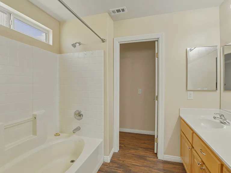724 Picasso Picture Ct — Photo 19