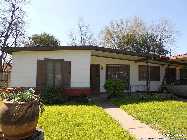 1st image of 2934 Hatton Dr