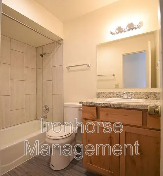 801 W Villard St #37 — Photo 18