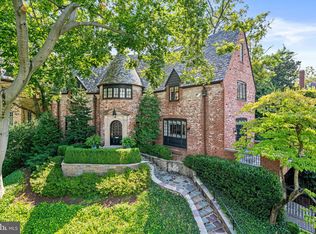 2446 Kalorama Rd NW, Washington, DC 20008