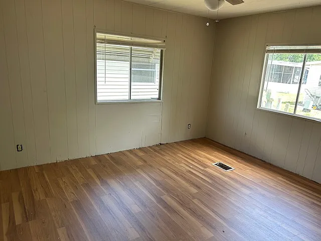 5 Madison Dr — Photo 5