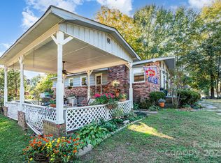 1003 Robinhood Ln, Kannapolis, NC 28081