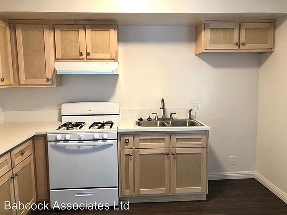 2nd image of 4372 W 133rd St APT B