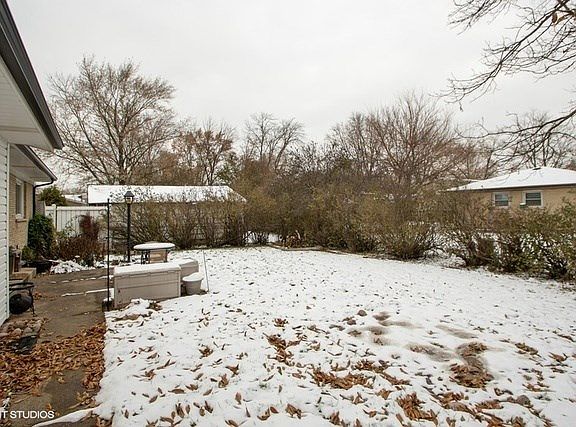 3rd image of 441 N Roberts Dr