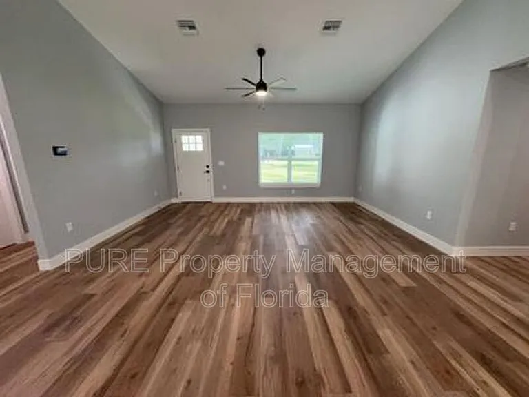 6001 SE 4th Pl — Photo 12
