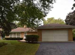 22W606 Burr Oak Dr, Glen Ellyn, IL