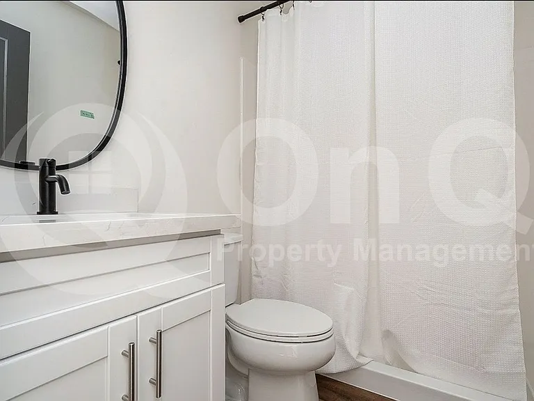 1443 E Osborn Rd #5 — Photo 14