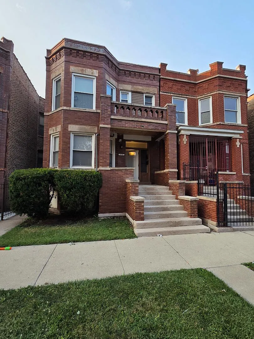 4940 W Van Buren St - 1 — Photo 4