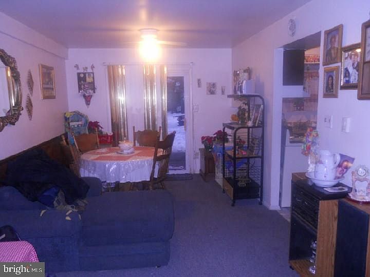 2nd image of 557 W Loch Lomond Dr