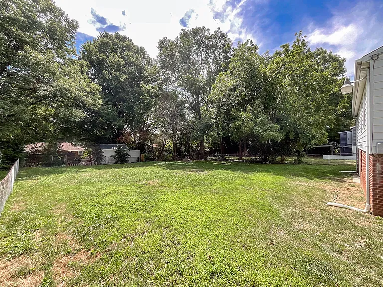 1834 Findlay St — Photo 4