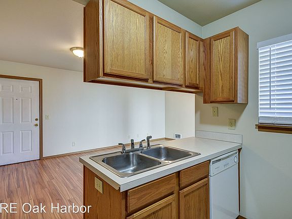 5th image of 1661 NE 16th Ave APT F102