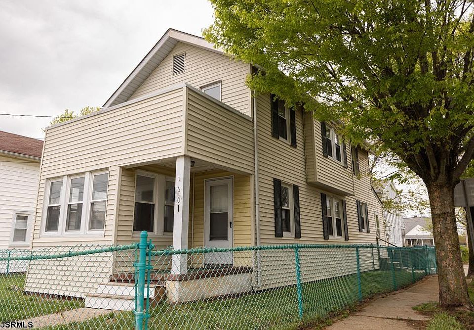 1st image of 1601 Emerson Ave