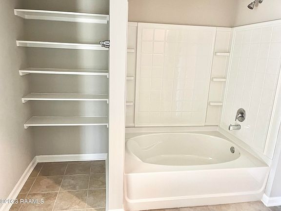 2nd image of 108 Abbeywood Ct