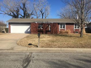 1312 N Sandplum Ln, Wichita, KS 67212