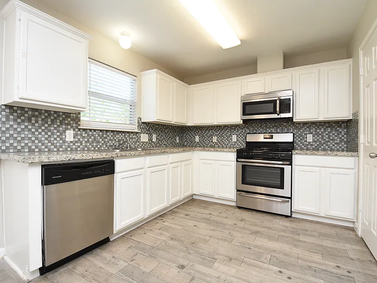 21603 Falvel Lake Dr — Photo 7