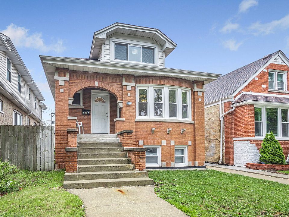 1st image of 2237 N Mulligan Ave