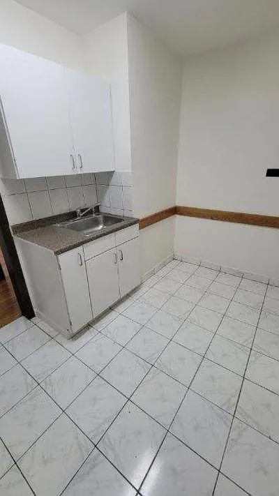 2709 N Laramie Ave — Photo 3