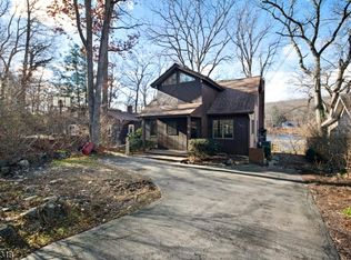 181 Otterhole Rd, West Milford, NJ 07480