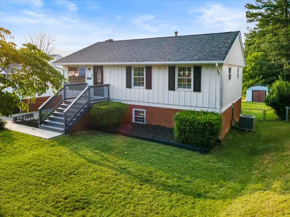 1461 Antrim St, Salem, VA 24153