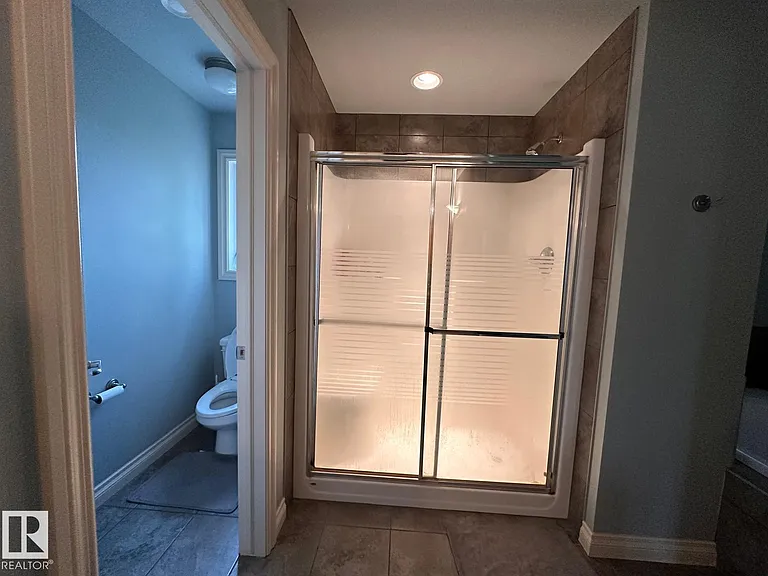 30 Virginia Ave — Photo 19